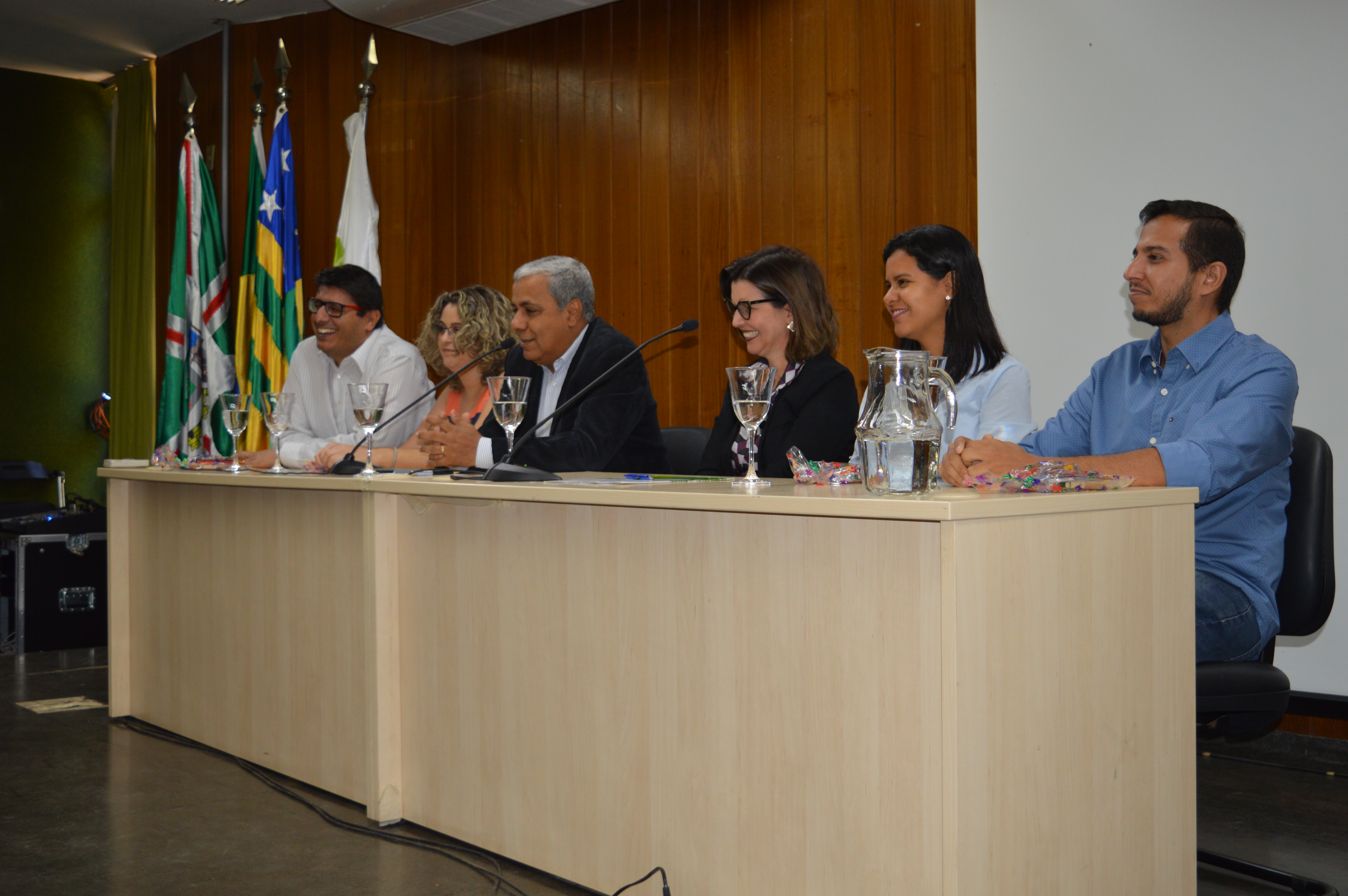 foto da posse dos chefes dos departamentos acadêmicos 2, 3 e 4 do Câmpus Goiânia.